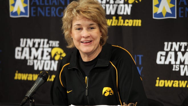 Iowa women's basketball coach Lisa Bluder got the recruit she was after when Kathleen Doyle of Illinois committed to the Hawkeyes on Tuesday.