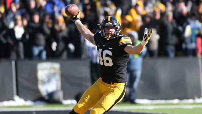 Iowa's George Kittle is now a Sports Illustrated coverboy.