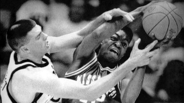 Street applies pressure to Mississippi Valley State's Hal Heard in a 1992 game. It was Iowa's season-opener and the tenth-ranked Hawkeyes won, 100-69.