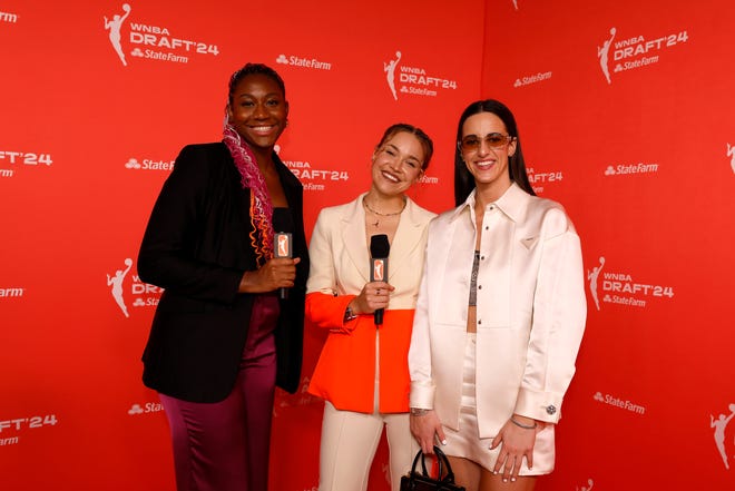 NEW YORK, NEW YORK - APRIL 15: (L-R) Aliyah Boston, Hannah O'Flynn and Caitlin Clark pose prior to the 2024 WNBA Draft at Brooklyn Academy of Music on April 15, 2024 in New York City. (Photo by Sarah Stier/Getty Images)