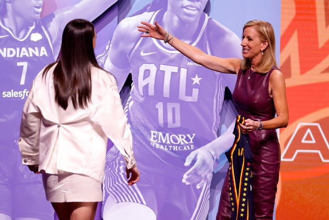 NEW YORK, NEW YORK - APRIL 15: WNBA Commissioner Cathy Engelbert congratulates Caitlin Clark after being selected first overall pick by the Indiana Fever during the 2024 WNBA Draft at Brooklyn Academy of Music on April 15, 2024 in New York City. (Photo by Sarah Stier/Getty Images)