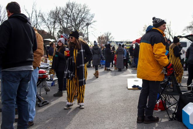 Iowa fans tailgate in Lot 48 near Melrose Avenue on Saturday, Nov. 10, 2018 before the Iowa-Northwestern Football game.
