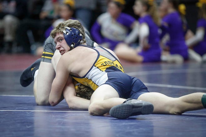 AG/GC sophomore Gunnar Larsen looks back at the clock during his match at 132 pounds against Cascade's Nolan Noonan during the opening round of Class 1A matches during the Iowa high school state wrestling tournament at Wells Fargo Arena on Thursday, Feb. 14, 2019, in Des Moines.