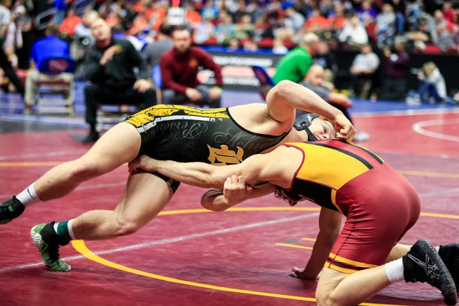 Sage Walker of Eddyville-Blakesburg-Fremont defeats Jarron Trausch of PCM, Monroe during a 170 Lb 2A quarterfinal match at the state wrestling tournament Friday, Feb. 15, 2019.