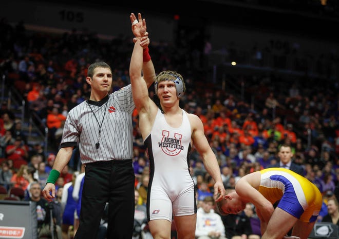 Akron-Westfield senior John Henrich pinned Don Bosco freshman Carson Tenold for a Class 1A state title at 160 pounds on Saturday, Feb. 16, 2019, at Wells Fargo Arena in Des Moines.