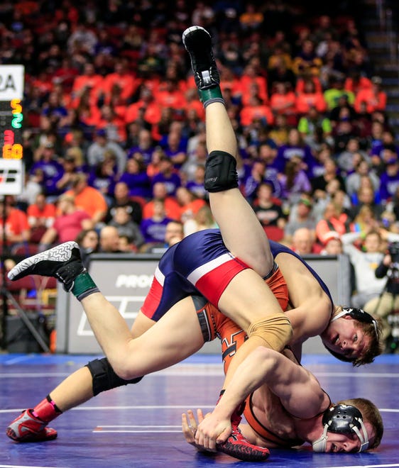 Skyler Noftsger of Ballard beats Justin McCunn of Red Oak for the 2A state wrestling championship at 160 pounds Saturday, Feb. 16, 2019.