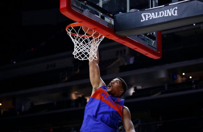 Florida freshman Isaiah Stokes dunks the ball during open practice on Wednesday, March 20, 2019, at Wells Fargo Arena in Des Moines, Iowa.