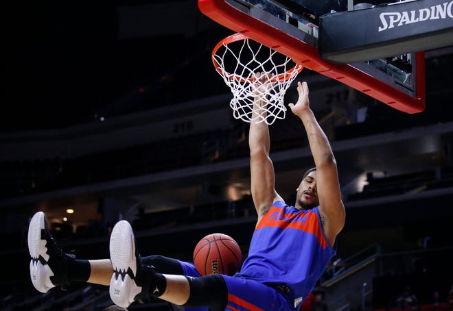 Florida freshman Isaiah Stokes dunks the ball during open practice on Wednesday, March 20, 2019, at Wells Fargo Arena in Des Moines, Iowa.