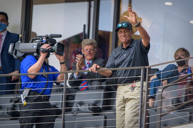 Hall of Famer and former Texas Rangers pitcher Ferguson Fergie Jenkins waves to the crowd.